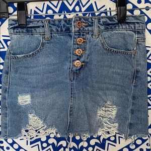 Forever 21 denim skirt🛍